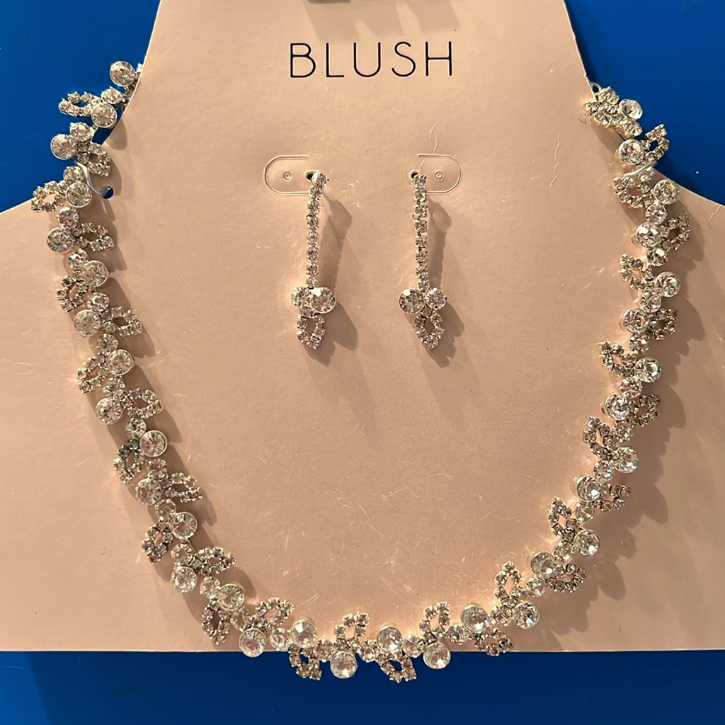 New Blush Necklace And Earrings Set
